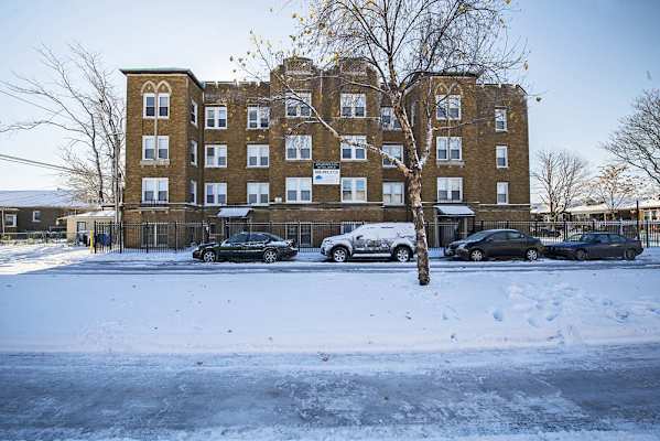 1815 W 77th St property